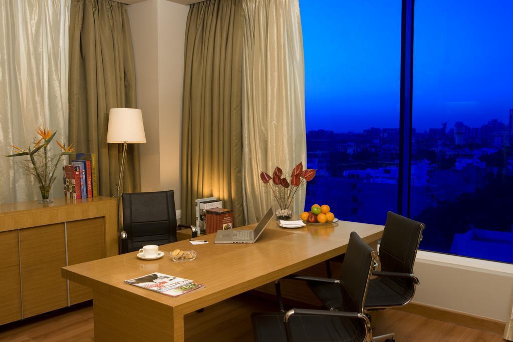 Radisson Blu Suites Gurgaon Eksteriør bilde
