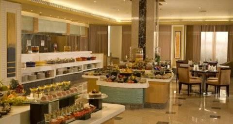 Radisson Blu Suites Gurgaon Restaurant bilde